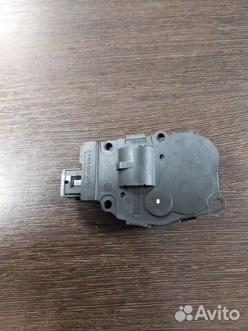 Моторчик заслонки печки Porsche Cayenne 958 3.6