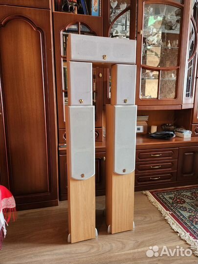 Комплект колонок 5.0 Sven HP-560T