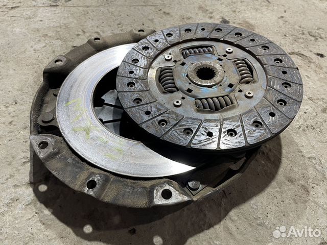 Сцепление + маховик почти новые mazda b6