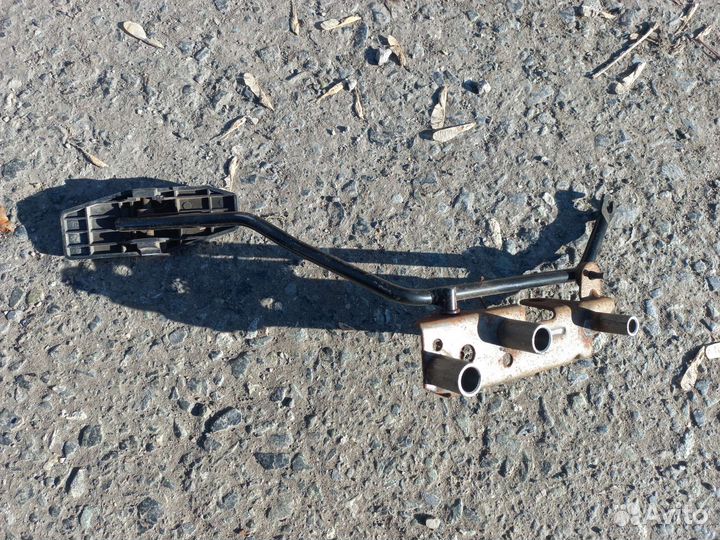 Педаль газа Mazda Capella GF