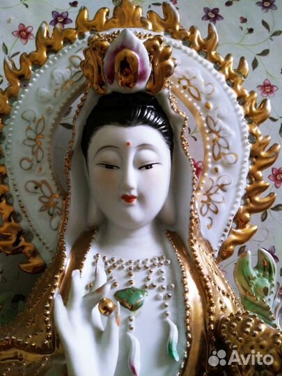 Скульптура фарфоровая Гуань Инь
