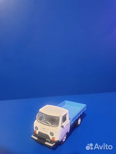 Модель грузовика УАЗ 452 д