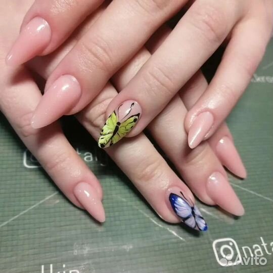 Педикюр с покрытием лаком