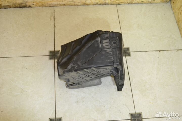 Корпус воздушного фильтра Audi А4 B7