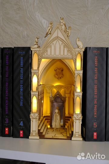 Гарри Поттер вставка для книг. Ночник Гарри Поттер