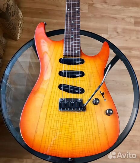 Fender Stratocaster Showmaster H-H-H