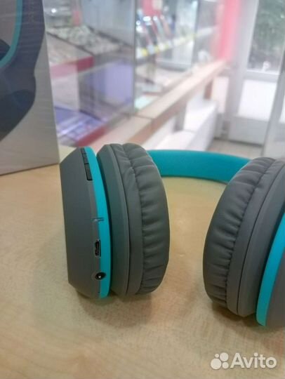 Беспроводные наушники Celebrat A18