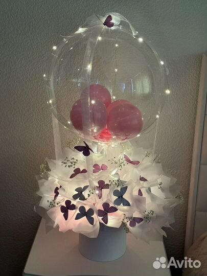 Подарок на 8 марта: Светящийся букет из бабочек