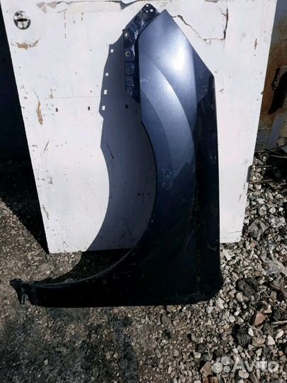 Крыло переднее на Subaru Legacy B14 BM/BR