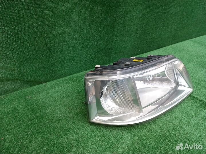 Фара Volkswagen Transporter t5
