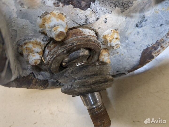 Рычаг подвески SsangYong Musso, 2004