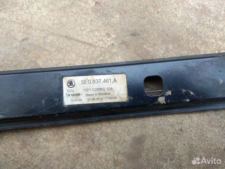 Skoda Octavia A7 стеклоподъёмник передний левый