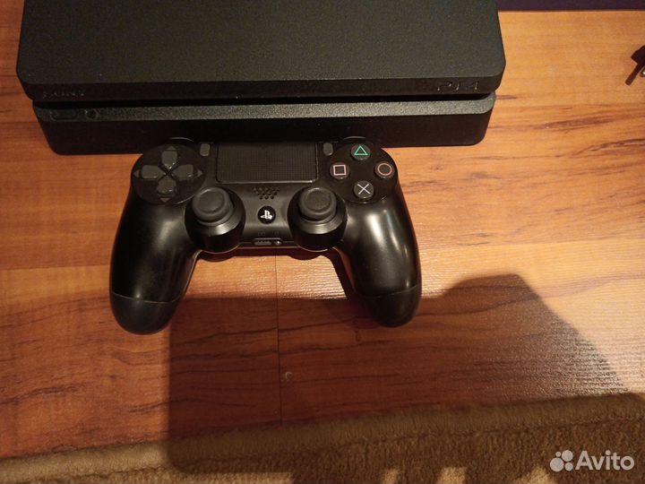 PS4 Slim rev. 2108A + топ игры