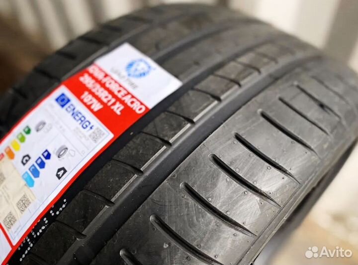 Leao Nova-Force Acro 295/35 R21 107W