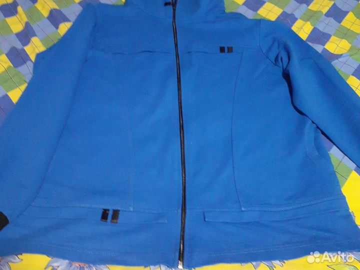 Спортивный костюм женский