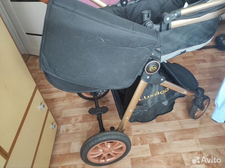 Коляска-трансофрмер 2 в 1 Luxmom V9