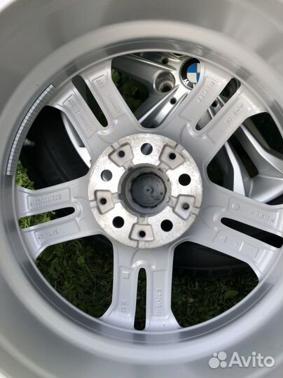 R18 Bridgestone Blizzak LM-001 225/60, PCD 5x112 DIA 66.6