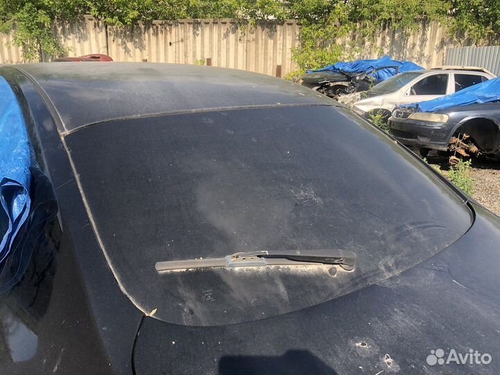 Заднее стекло Nissan Skyline V35