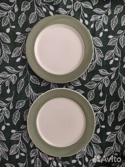 Тарелки фарфор 2 шт