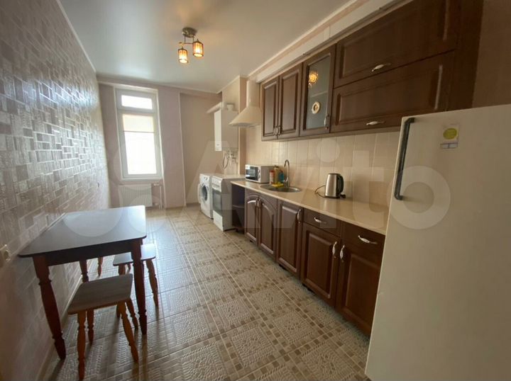 1-к. квартира, 46 м², 8/10 эт.