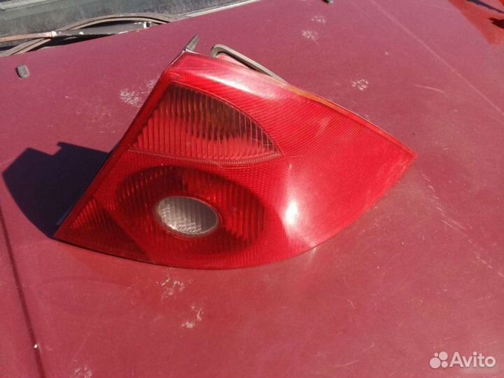 Фонарь правый Ford Mondeo 3