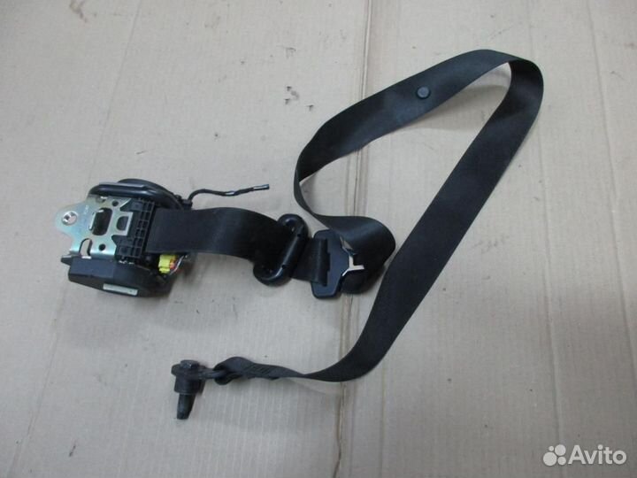 Ремень безопасности передний правый w245 B-class