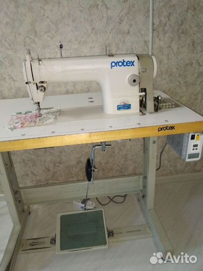 Прямострочная швейная машина