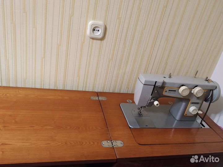Швейная машинка