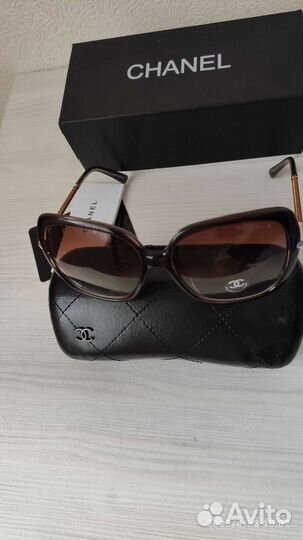 Очки с чехлом солнцезащитные новые