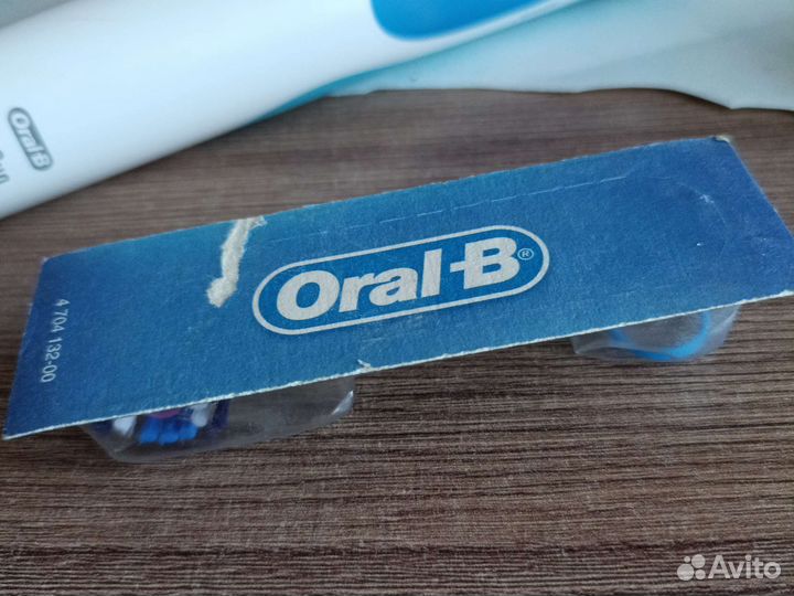 Электронная зубная щетка oral b