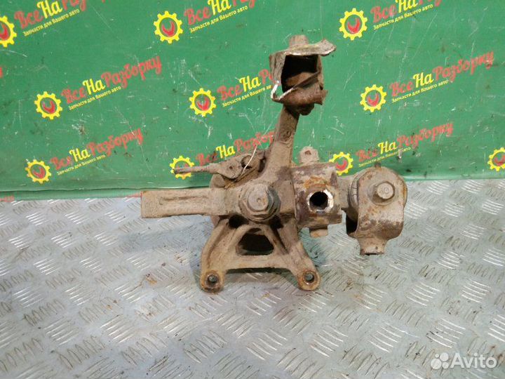 Кулак задний правый Hyundai Lantra универсал