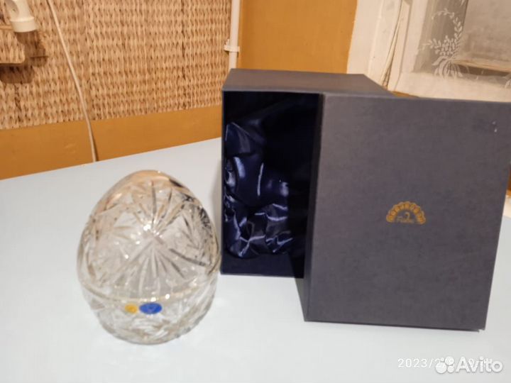 Вазочка хрустальная яйцо
