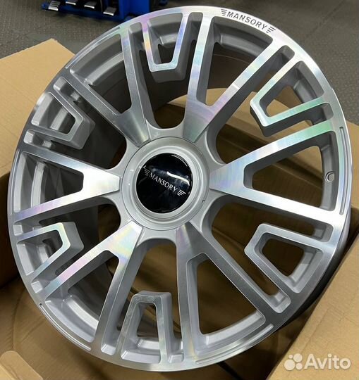 Диски на Infiniti Инфинити QX56 R22