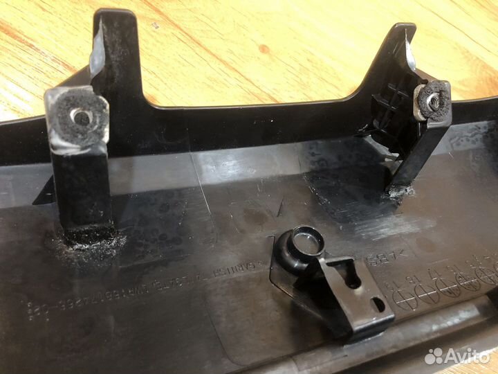 Накладка двери багажника Mitsubishi Outlander