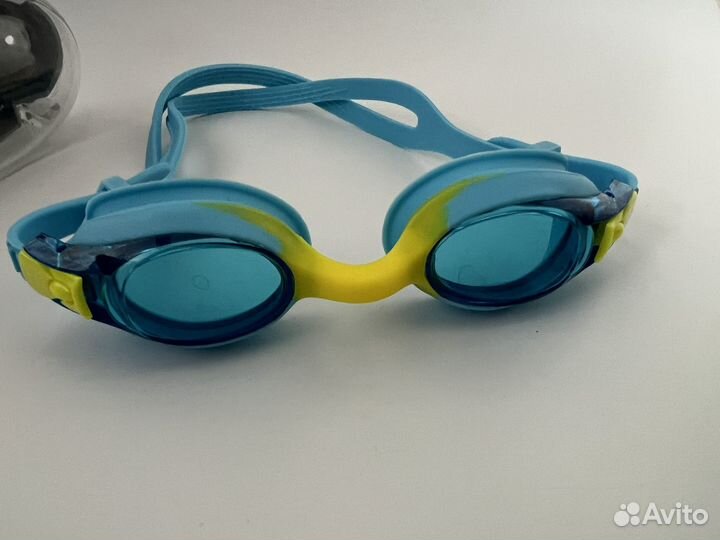 Очки для плавания
