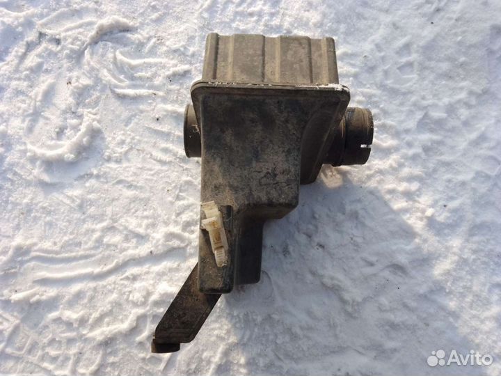 Резонатор воздушного фильтра Suzuki Ignis 1.3 16V