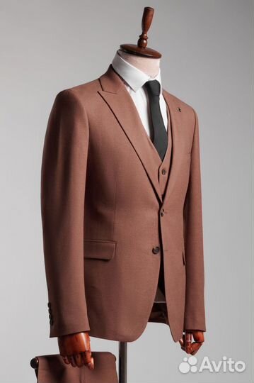 Мужской костюм