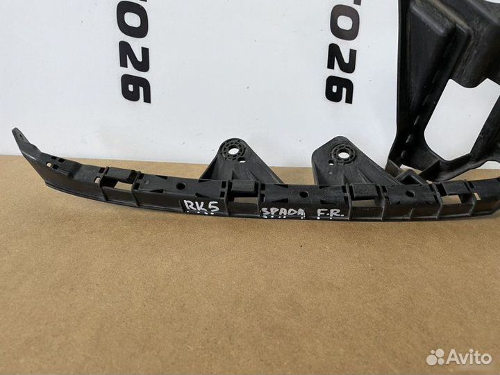 Кронштейн фары правый Honda Stepwgn RK1 RK5 RK2