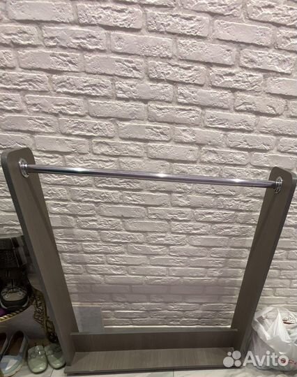 Вешалка для одежды напольная