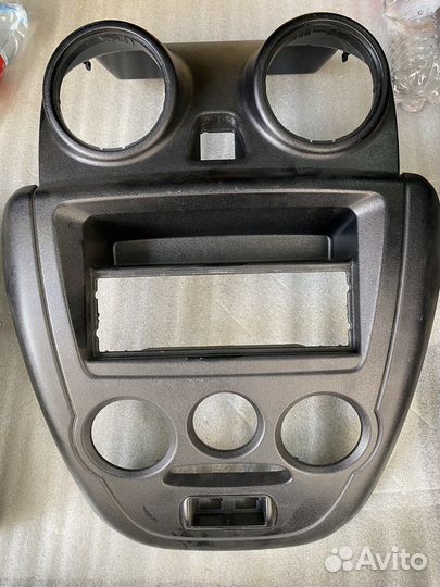 Продаю переднюю консоль граната