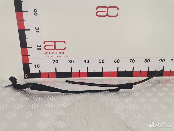 Щеткодержатель (поводок стеклоочистителя, дворник)