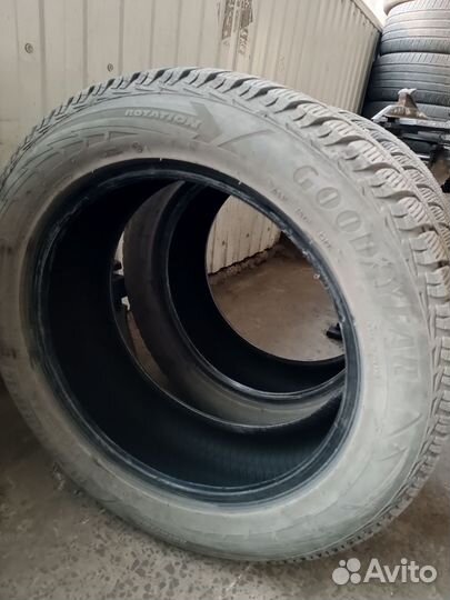 Goodyear UltraGrip Ice 2 235/55 R18 104T