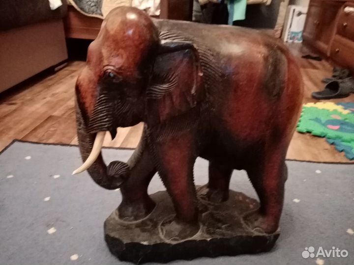 Слон большой