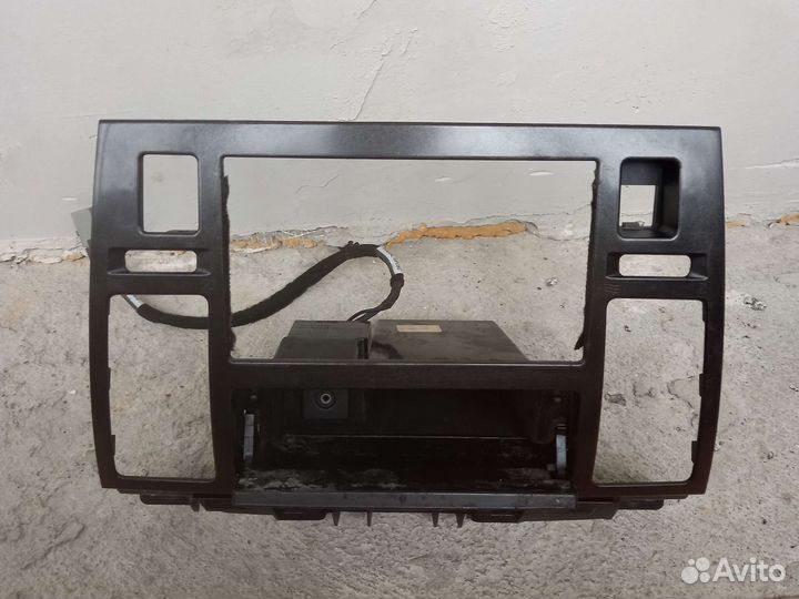 Рамка для автомагнитолы от nissan tiida