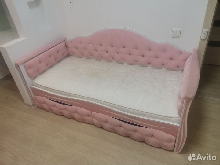 Детская кровать мягкая с ящиками