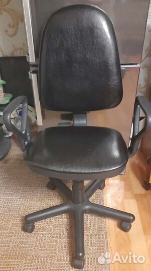 Компьютерное кресло