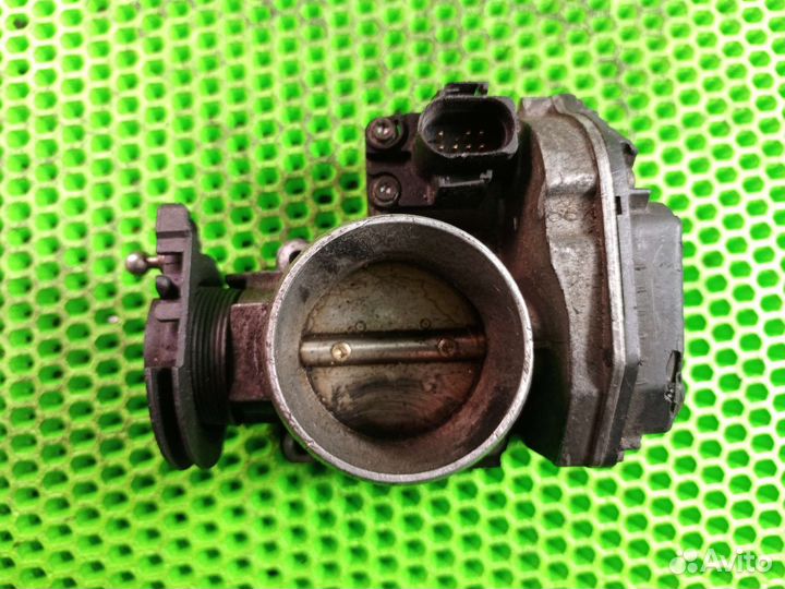 Дроссельная заслонка Audi A4