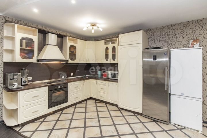 2-к. квартира, 125,2 м², 3/10 эт.