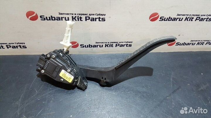 Педаль газа Audi Q7 4L 4.2 BAR 06