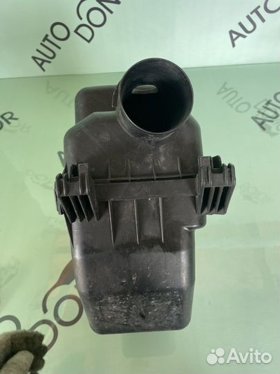 Корпус воздушного фильтра дизель rav 4 xa20